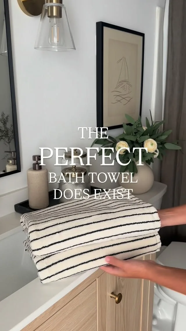 🔗🔗Comment “BATH” for this affordable designer inspired towels 😍 They are quick absorbing and so soft!!